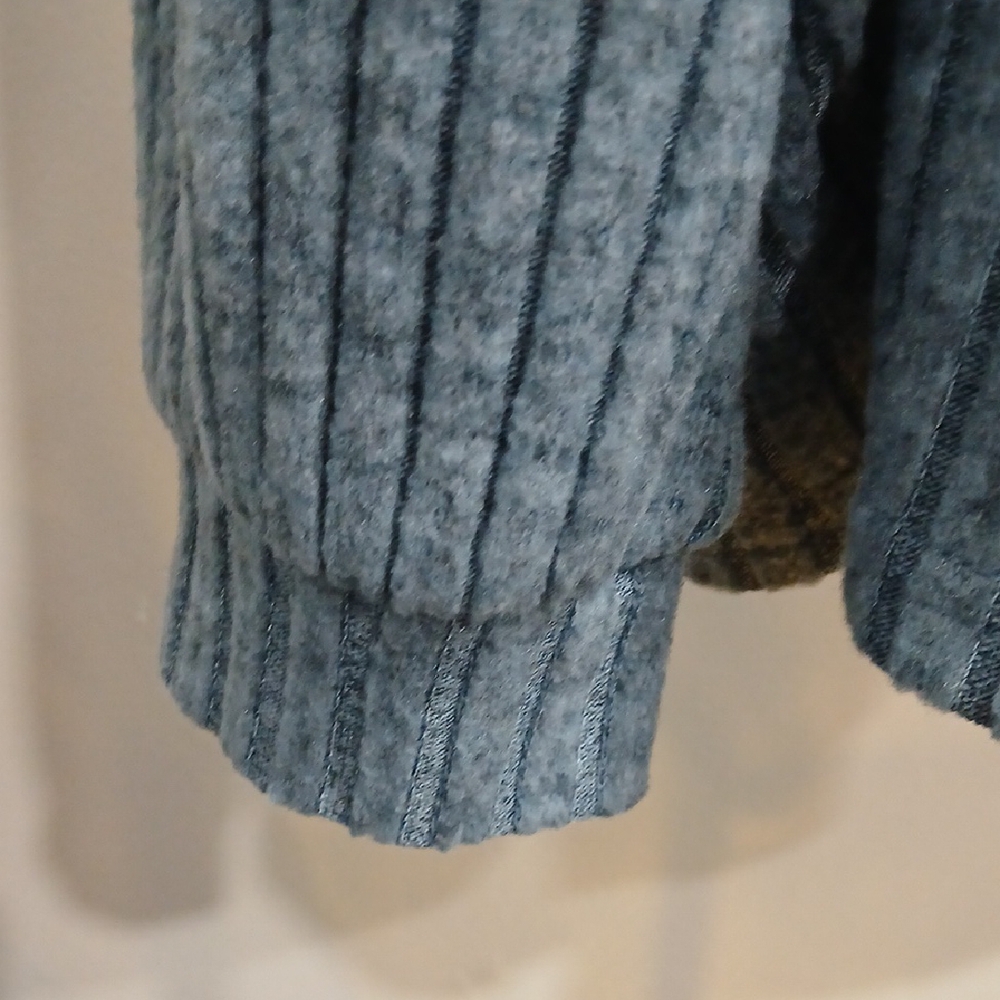 Blue Ribbed Long Sleeve Top - Picture 4 of 10